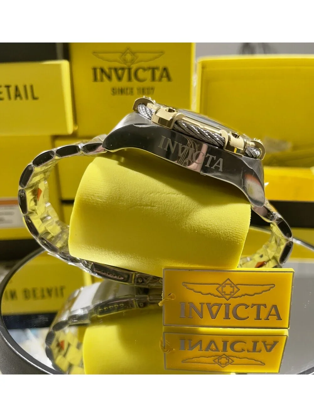 Invicta Bolt Ace Men's Watch Quartz Chronograph Gold Silver Black Steel 49748 ‼️